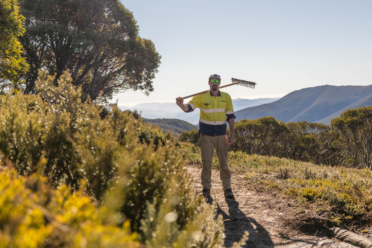 Falls-Creek-MTB-Trail-Build-Elsie-Nielsen (49)